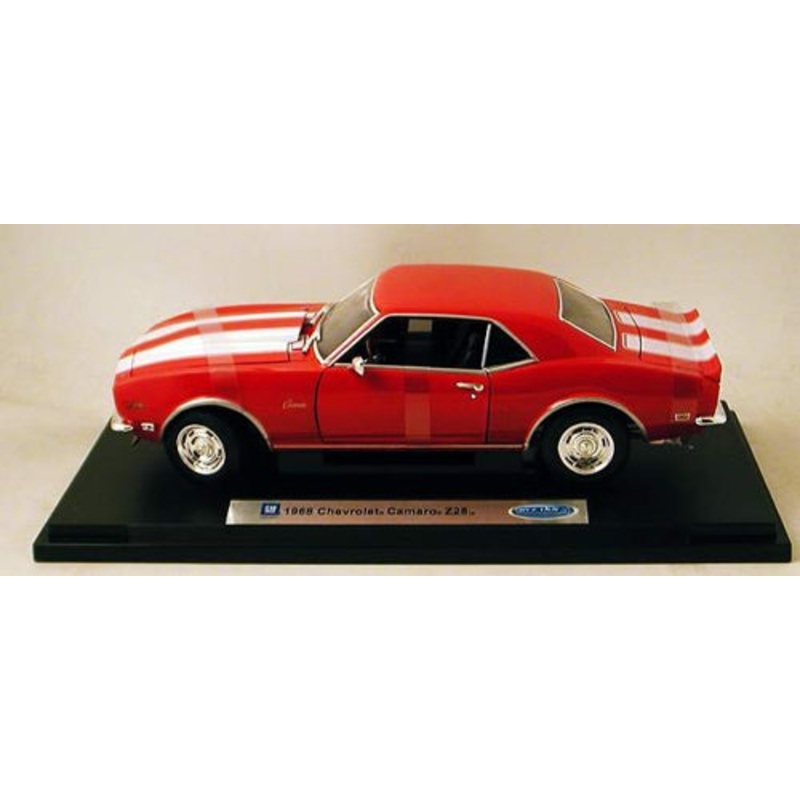 Welly Chevrolet Camaro Z8 - 1:18 Scale