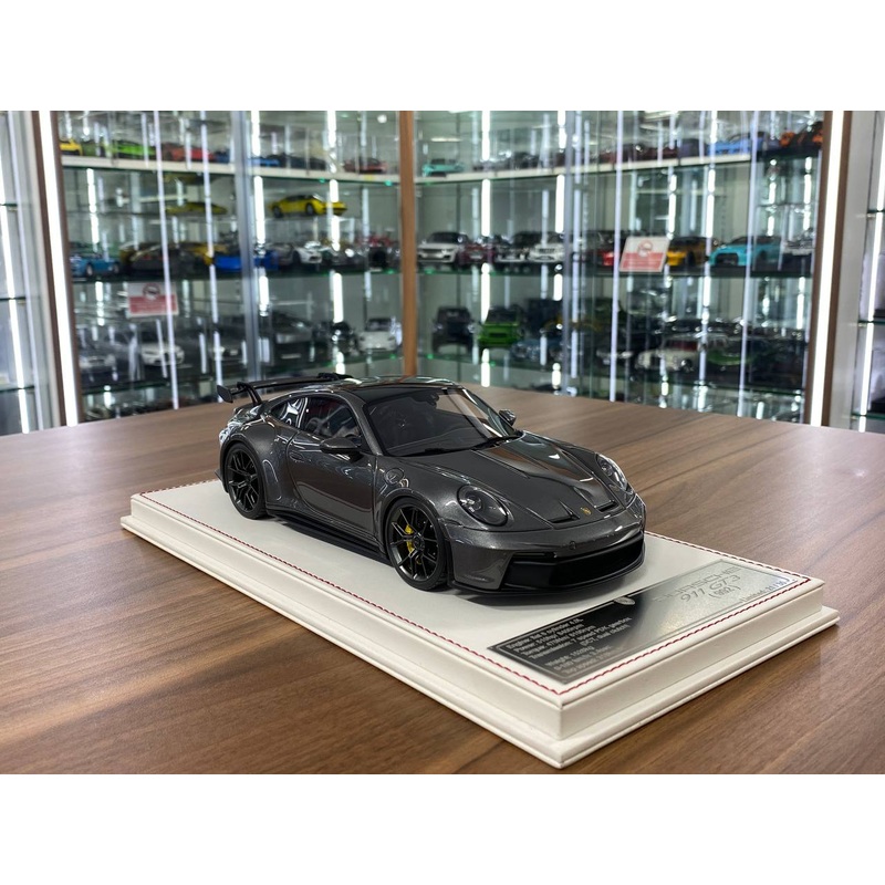1/18 Resin Porsche 911 GT3 (992)  Davis & Giovanni Grey Metallic Limited 30 pcs
