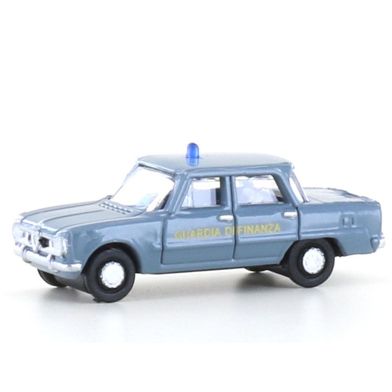 Car Alfa Romeo Giulia Guardia di Finanza (IT)