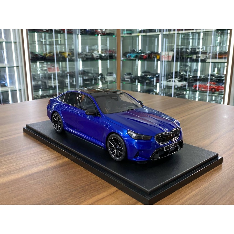1/18 Resin Model GT Spirit BMW M5 G90  Blue Metallic  Limited Edition