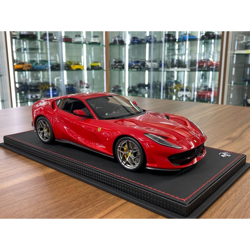 1/18 BBR Models Ferrari 812 Superfast (2017) - Rosso Corsa 322 (Limited 212 pcs)