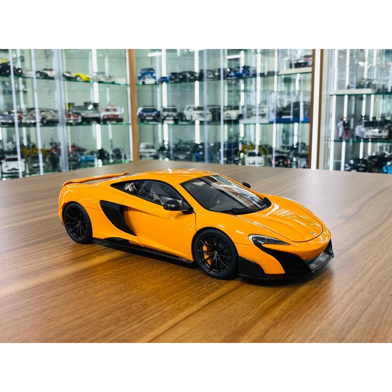 1/18 Diecast Model  AUTOart McLaren 675LT Orange