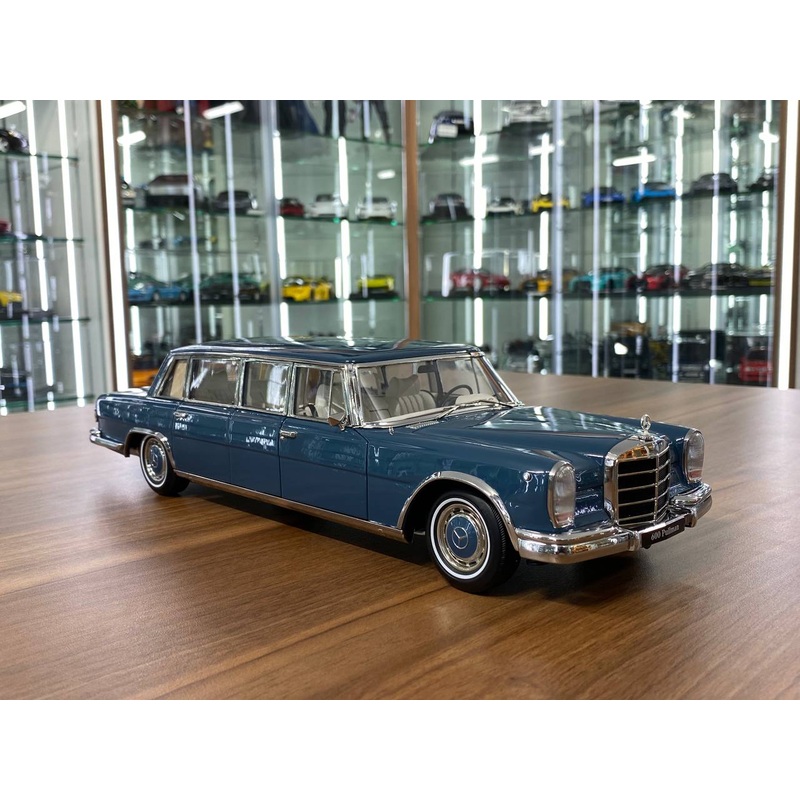 1/18 Diecast Full Opening  NZG Modelle GmbH Dealer Edition Mercedes-Benz 600 Pullman (W100)