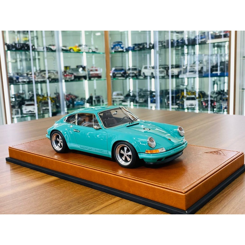 1/18 Resin Model - Make Up Porsche Singer 911 (964) Coupe (Malachite Green)