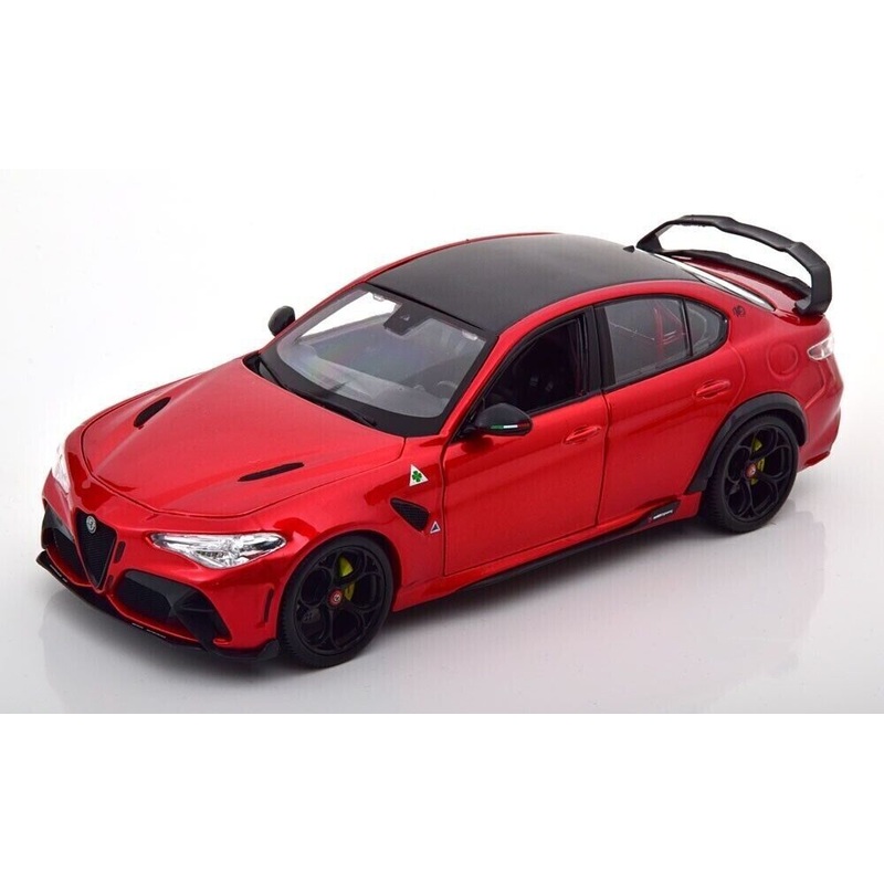 Bburago 2022 Alfa Romeo Giulia Rosso GTAm Red Metallic 1:18