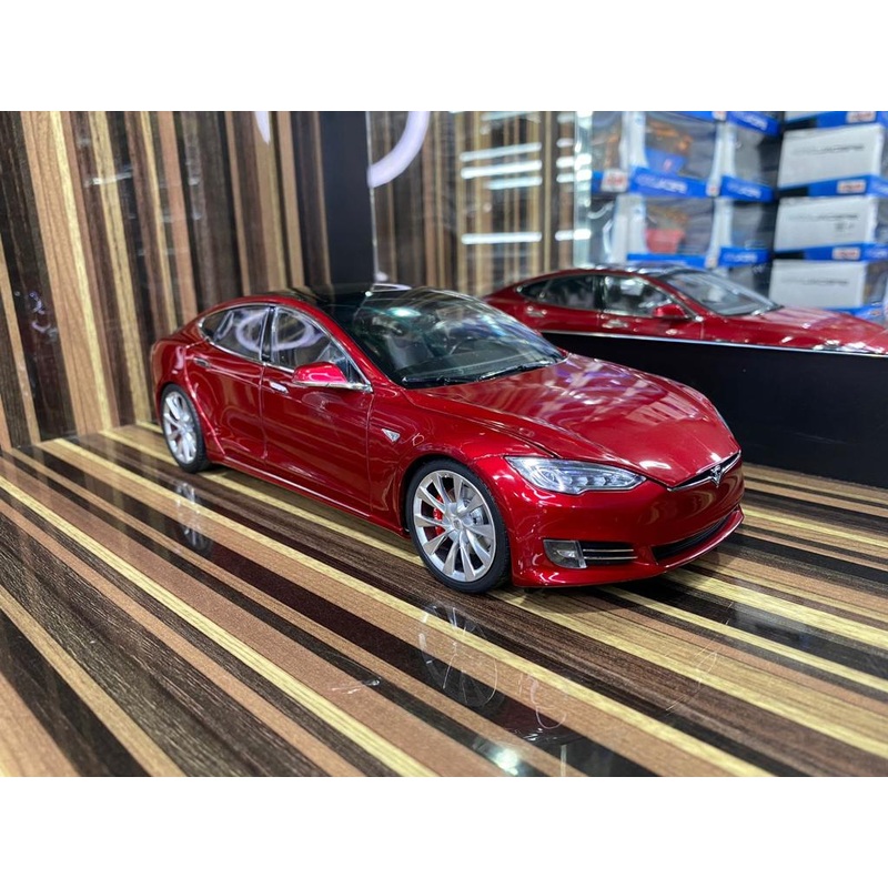 Tesla Model S Red