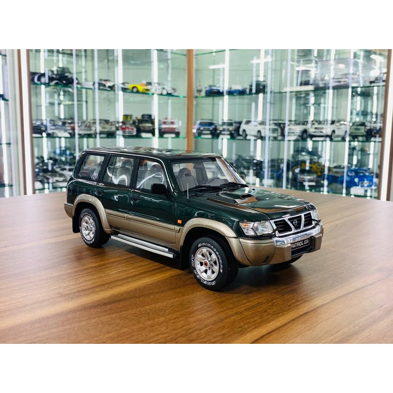 1/18 Resin Model Nissan PATROL GR Y61 by Otto Mobile Scale Model Car