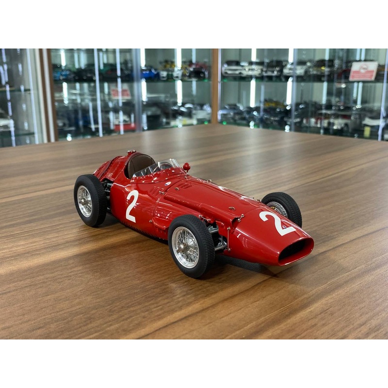 CMC Maserati 250 F GP Frankreich 1957, Winner JM. Fangio #2 [1/18 Diecast]