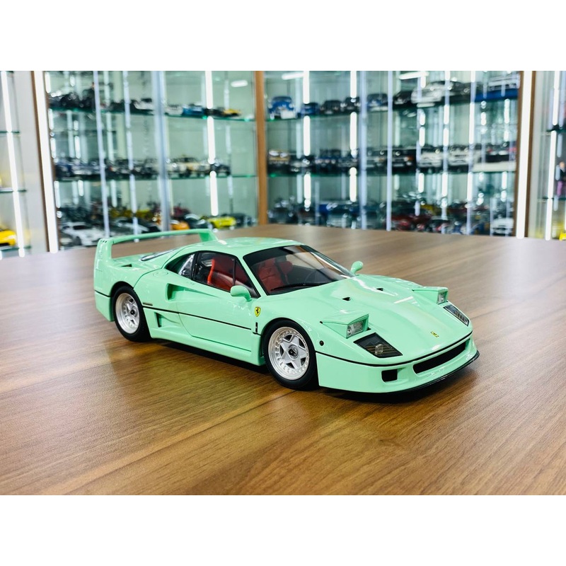 Kyosho Ferrari F40 - 1/18 Diecast, Full Opening, Limited Edition, Mint Green