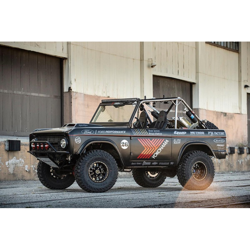M2 1:64 MiJo Auto-Trucks 1971 Ford Bronco 4x4 Yokohama