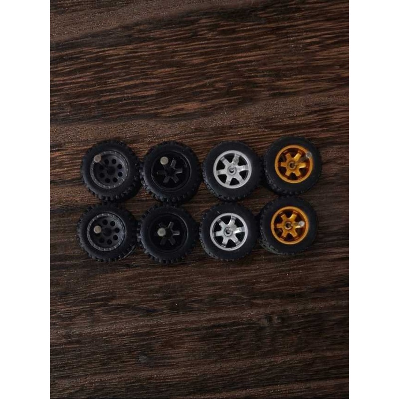 Rubber tires wheels (set 4) 1:64w-16