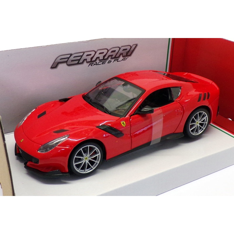 Burago 1/24 Scale Model Car 18-26021 - Ferrari F12tdf - Red