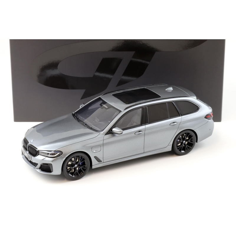 GT Spirit 2023 BMW 530E (G60) Xdrive M Sport Touring Wagon Grey Metallic 1:18