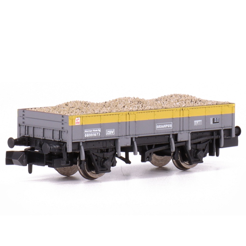 Open freight car Grampus Engineers gray yellow Dutch DB 991673 with cargo
